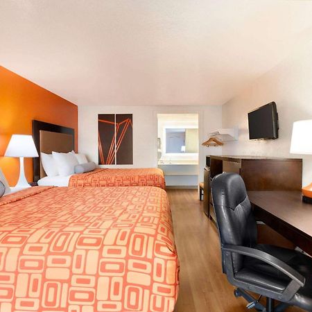 Howard Johnson By Wyndham Harrisonburg Extérieur photo