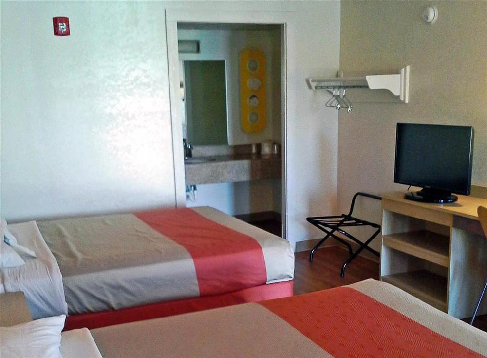 Howard Johnson By Wyndham Harrisonburg Chambre photo